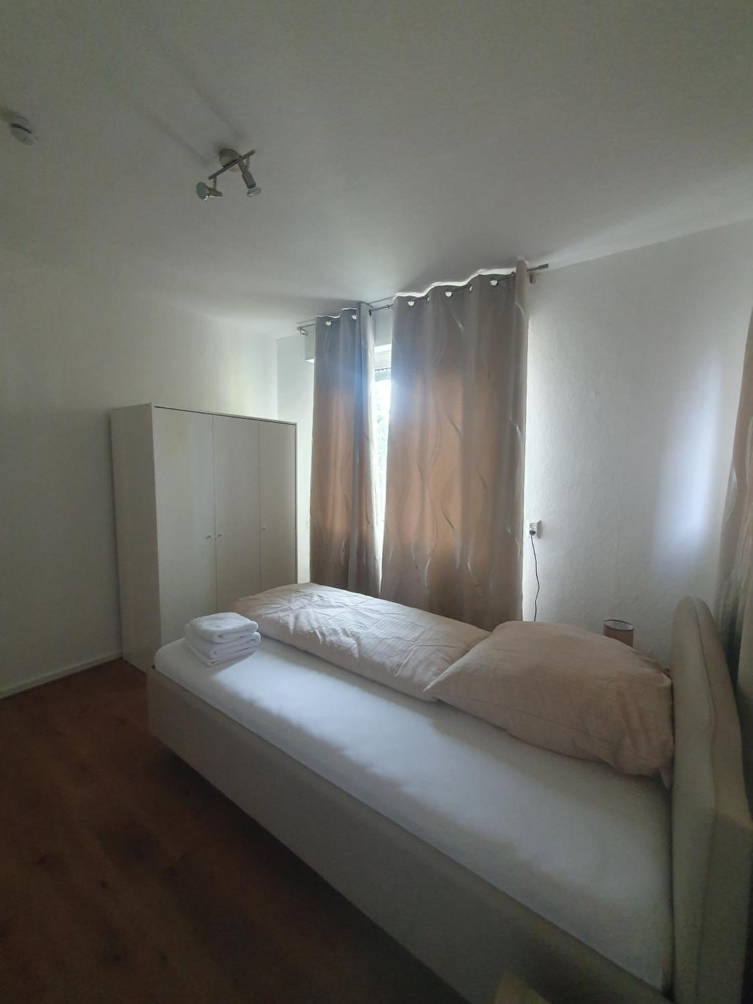 Privatzimmer An Der Uniklinik Mainz - Nur Fuer Weibliche Gaeste Appartement Buitenkant foto
