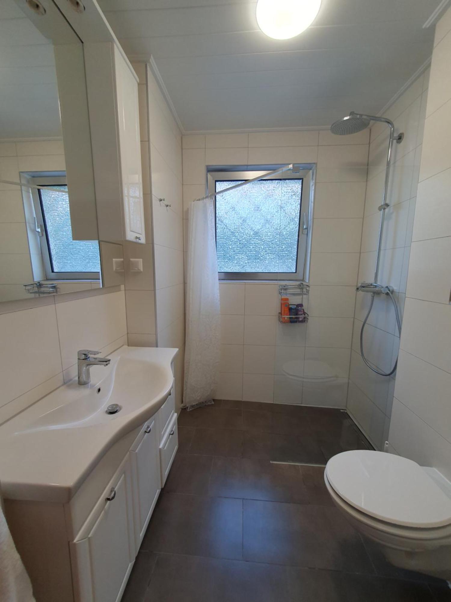Privatzimmer An Der Uniklinik Mainz - Nur Fuer Weibliche Gaeste Appartement Buitenkant foto